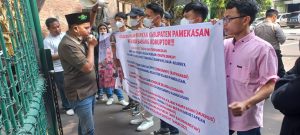 Minta Ambil Alih Kasus Korupsi DBHCHTI 2021 - Pamekasan Progress Demo Kejagung