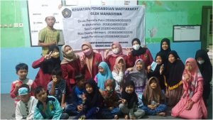 PPM Mahasiswa UMM Sosialisasi Cara Streatching saat Senam Kepada Anak Panti Asuhan Siti Hajar, Kota Malang