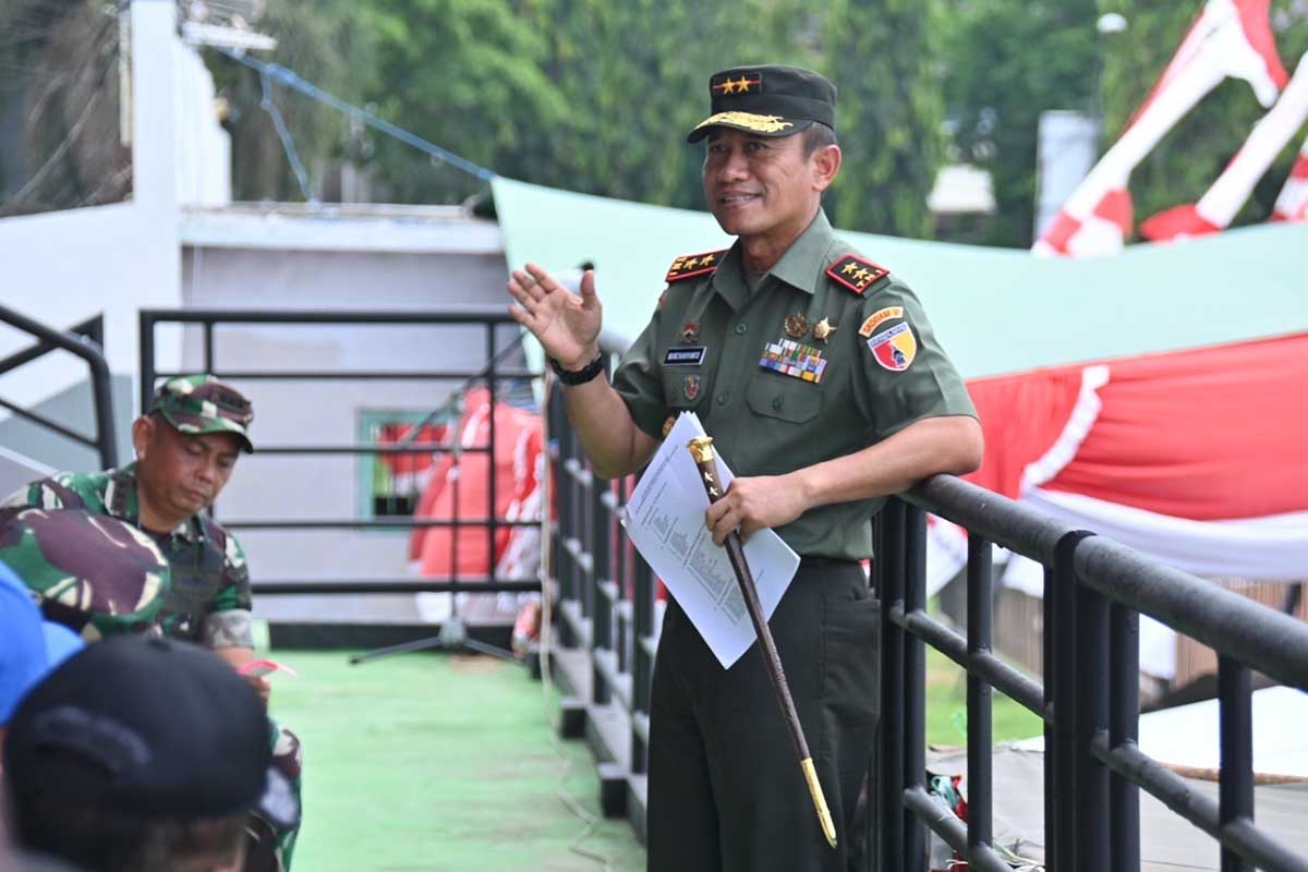 Pangdam V/Brawijaya Tinjau Kesiapan Stadion Merdeka Jombang untuk Liga Santri PSSI Piala Kasad Tahun 2022