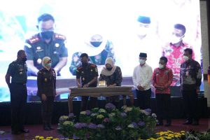 Penandatanganan NPHD dan BAST Tanah dan Bangunan antara Pemkot Batu dan Kejari Batu. (ist) - Bangunan Eks Dispendukcapil Batu Resmi Jadi Milik Kejari Batu