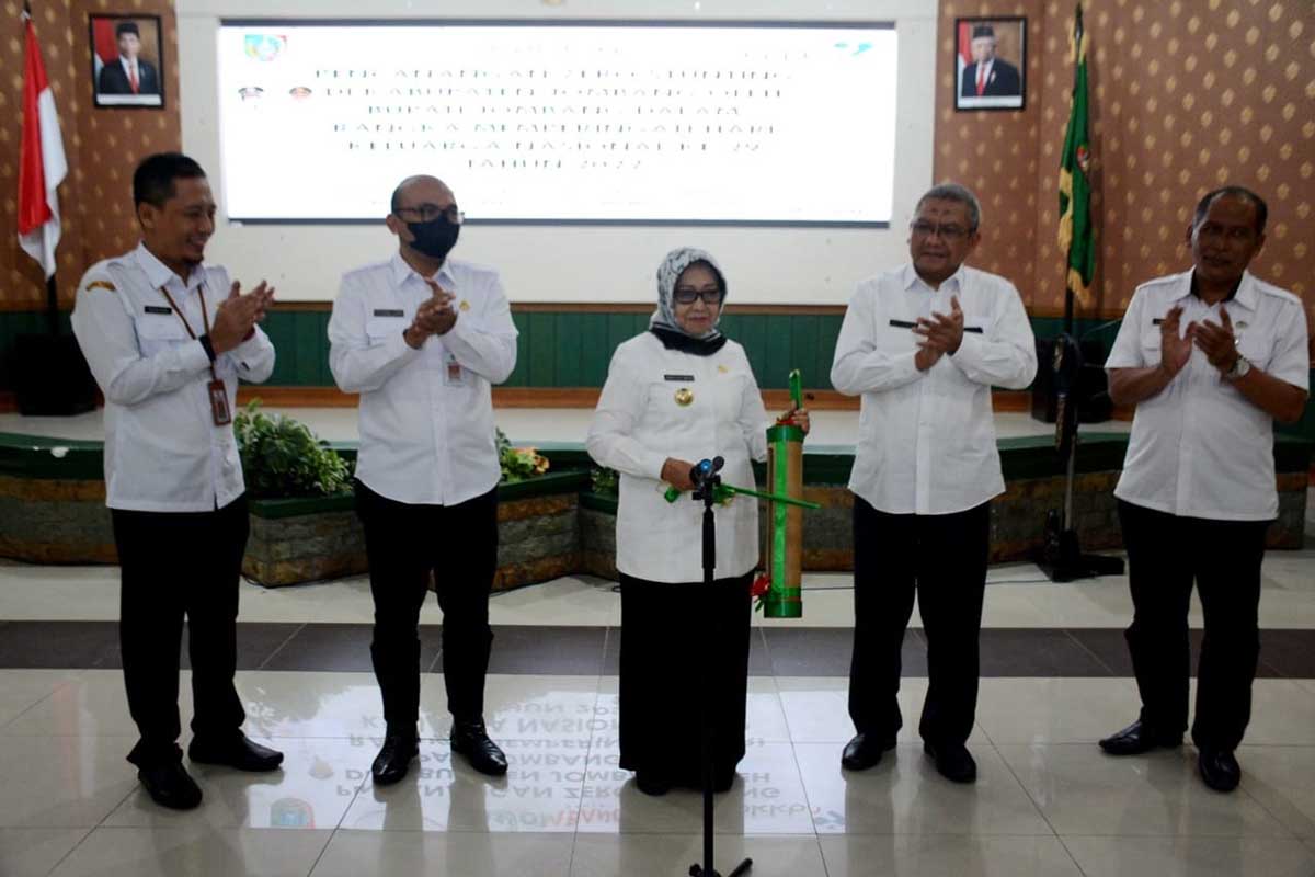 Pencanangan zero stunting oleh Bupati dan jajaran di ruang Bung Tomo Kantor Pemkab Jombang, Rabu (29/6/2022). (ful) - Hj Mundjidah Canangkan Zero Stunting di Harganas ke-29 Tahun 2022