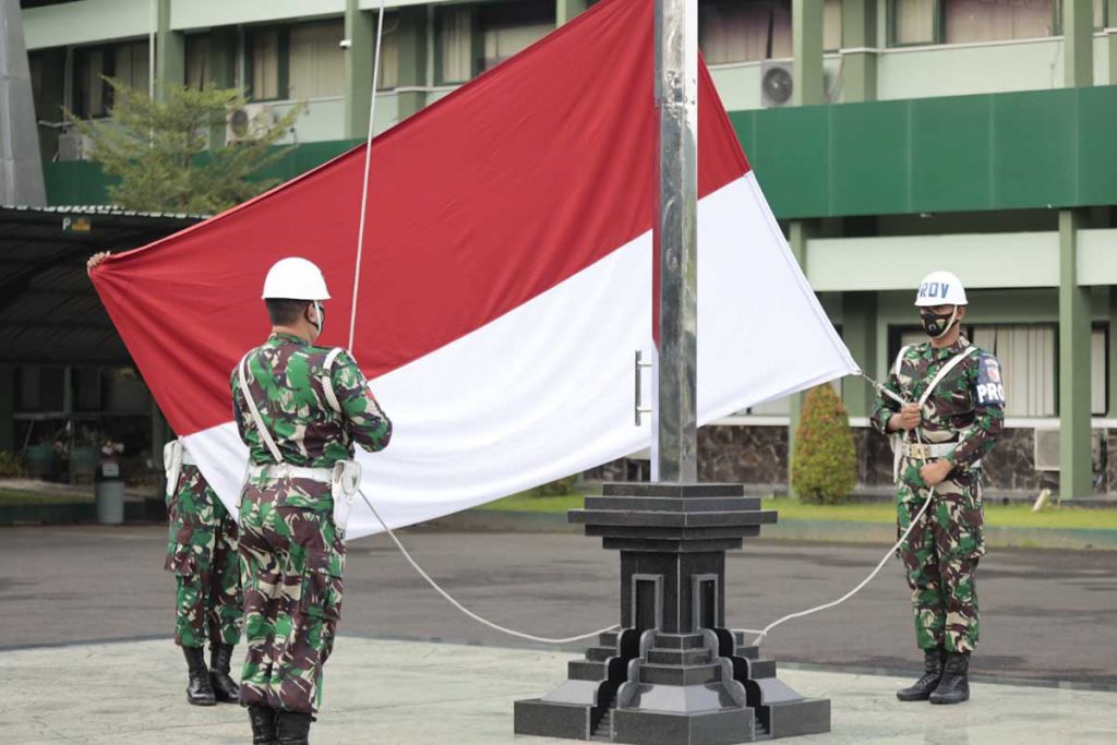 Pimpin Upacara Bendera, Kapendam V/Brawijaya Tekankan Pentingnya Rasa Cinta Tanah Air