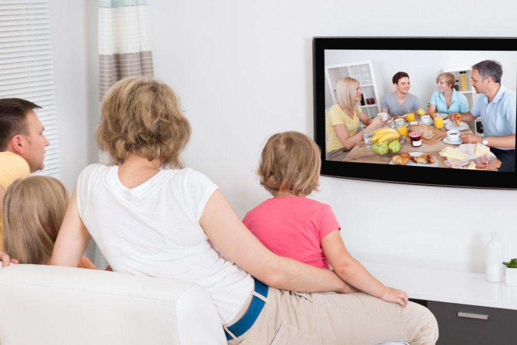 Tayangan televisi untuk anak.