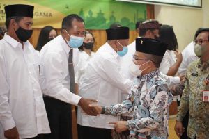 Wakil Wali Kota Batu dalam sebuah acara Forum kerukunan umat beragama. (dik) - Tiga Desa di Kecamatan Batu Jadi Contoh Desa Sadar Kerukunan Beragama