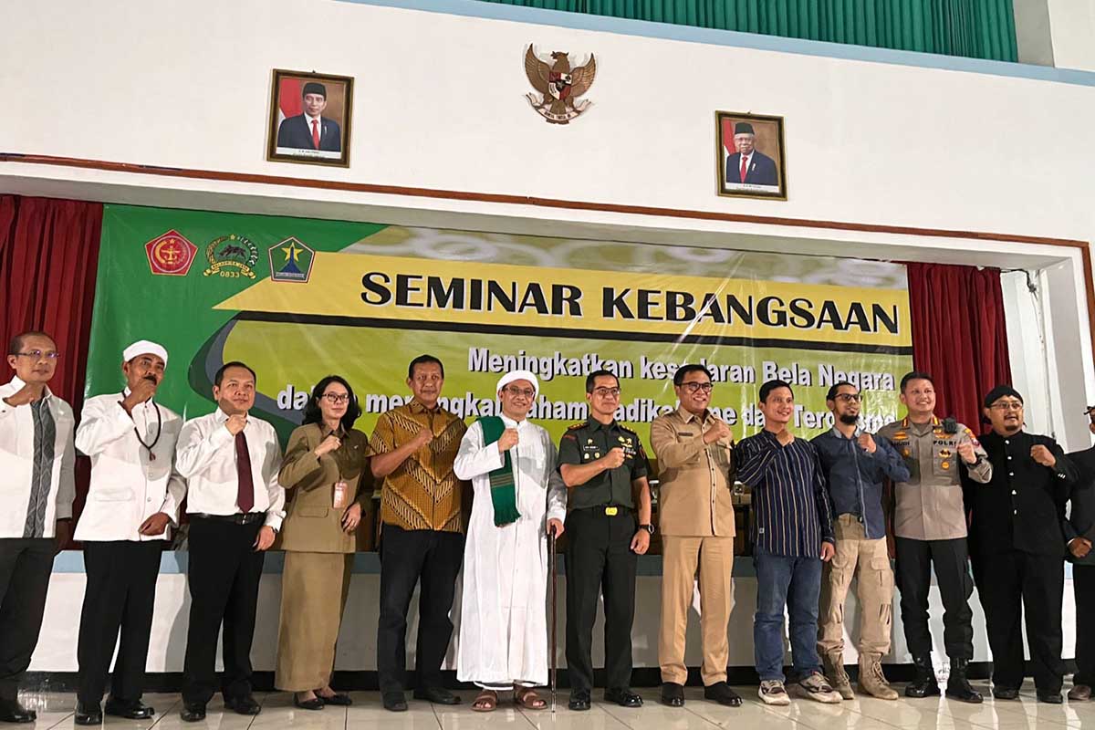 Wakil Wali Kota Malang, Sofyan Edi Jarwoko, beserta jajaran Forkopimda Kota Malang, usai mengikuti Seminar Nasional. (bim) - Pemkot Malang Apresiasi Kodim 0833/Kota Malang dalam Meningkatkan Kesadaran Bela Negara