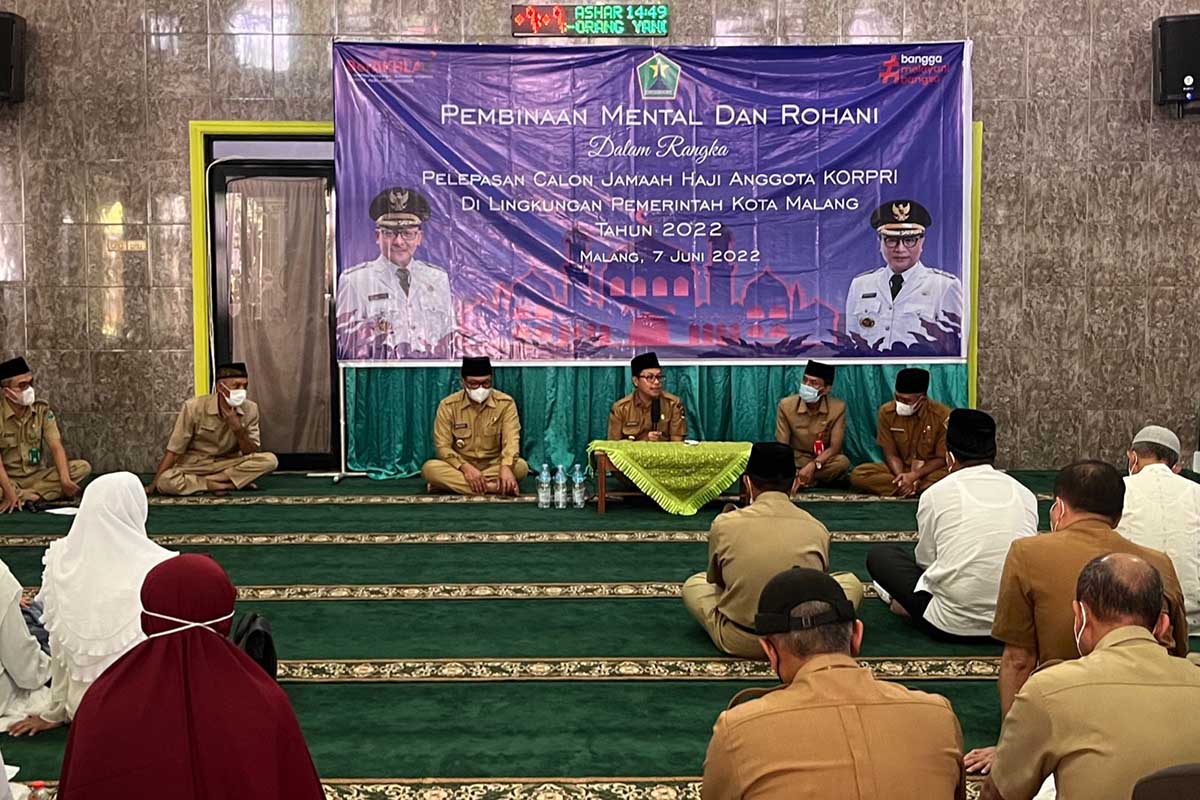 Wali Kota Malang, Sutiaji saat memberikan arahan kepada para CJH di lingkungan Pemerintahan Kota Malang. (bim) - ASN Kota Malang Siap Laksanakan Ibadah Haji, Berikut Pesan Wali Kota