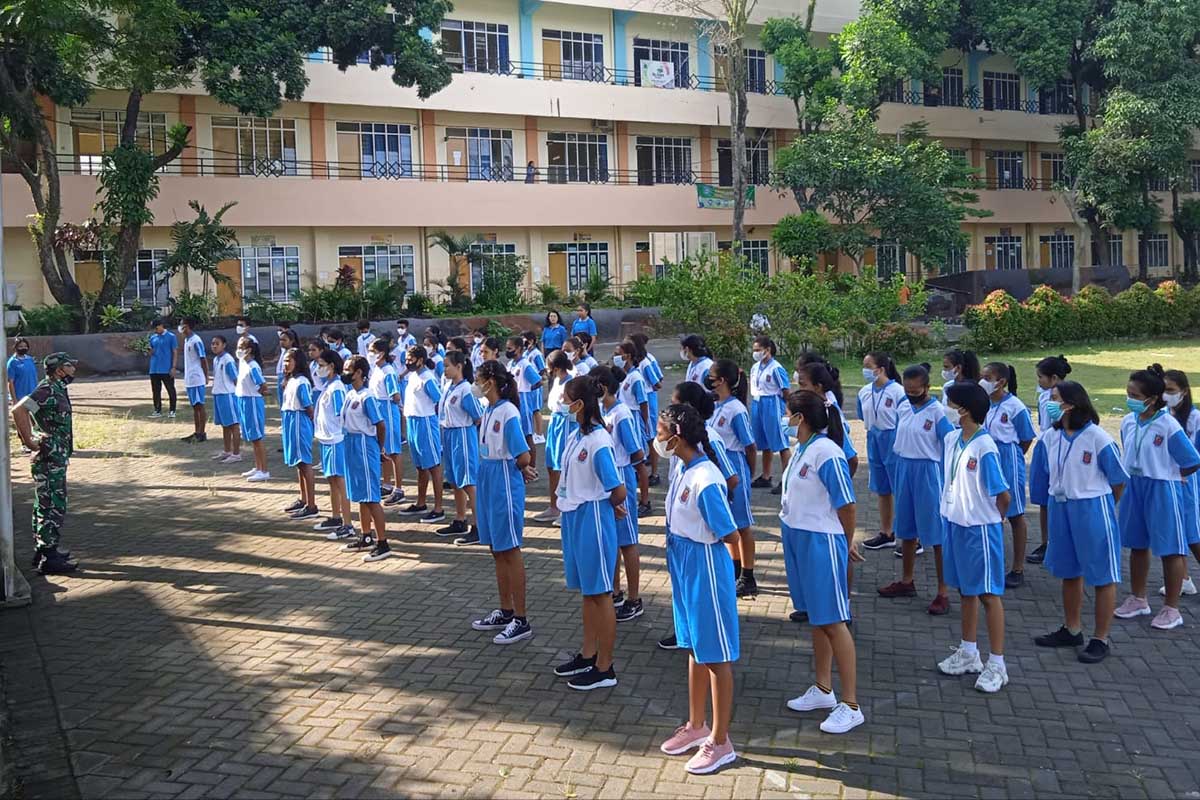 Babinsa Pisangcandi dampingi MPLS SMK Bhakti Luhur. (ist) - Babinsa Pisangcandi Dampingi MPLS SMK Bhakti Luhur