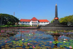 Destinasi Wisata Kota Apel Populer