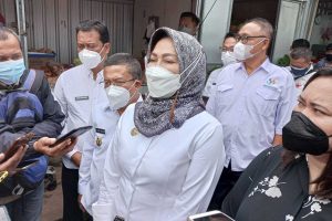 Dewanti dan Punjul dalam sebuah kegiatan kunjungan. (dik) - Akademisi: Dewanti Punjul Tidak Boleh Otak Atik Jabatan Lagi