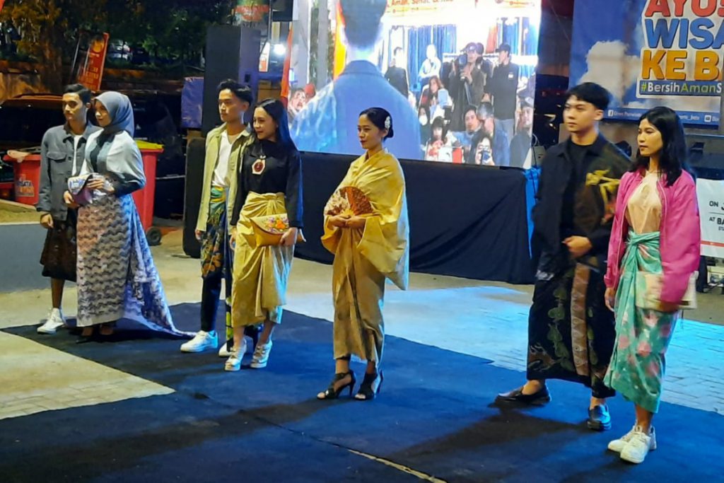 fashion show payuguban kangmas nimas duta wisata batu