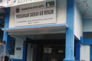 Gedung Among Tirto, di Jalan Kartini Kota Batu. (dik) - Perumdam Among Tirto Kantongi Laba Rp17,9 Miliar