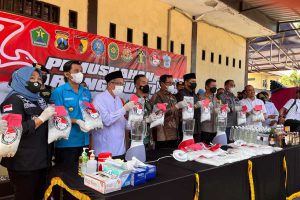 Kapolresta Malang Kota, Kombes Pol Budi Hermanto, bersama jajaran Forkopimda Kota Malang saat pemusnahan barang bukti Narkotika. (bim) - Polresta Malang Musnahkan 20 Kg Sabu dan 72 Minol