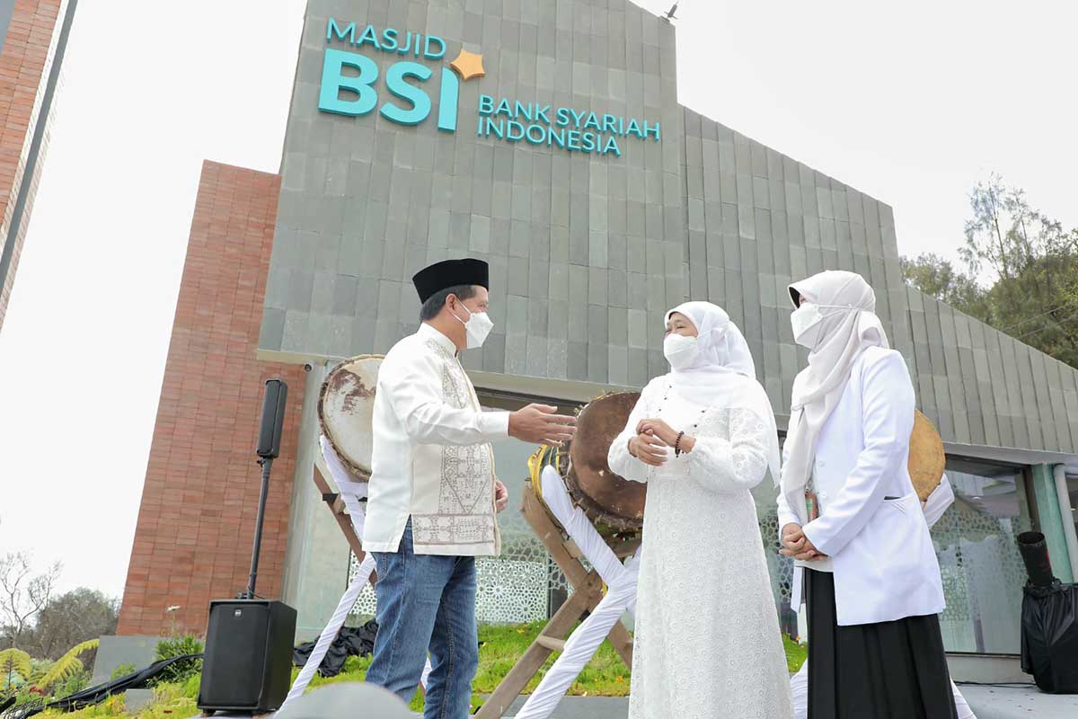 Kini Wisatawan Bisa Beribadah dengan Nyaman Sebelum Nikmati Sunrise - Gubernur Khofifah Resmikan Masjid BSI di Penanjakan Bromo