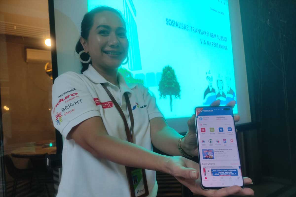 Masyarakat bisa mendaftar di aplikasi MyPertamina atau website https://subsiditepat.mypertamina.id. (rhd) - Pendaftaran Subsidi Tepat BBM Membludak, Pertamina Perluas 50 Kota/Kabupaten - Di Jawa Timur, sementara di Kota Malang, Kota Mojokerto dan Kota Madiun