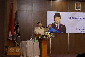 Menteri Pertahanan (Menhan) Letjen TNI (Purn) Prabowo Subianto Djojohadikusumo, saat menyampaikan paparan. (ist) - Menhan Prabowo Dorong Peran Akademisi Cetak SDM Unggul Ketahanan Nasional