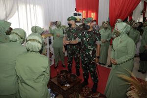 pangdam v brawijaya mayjen tni nurchahyanto melakukan kunjungan kerja ke brigif mekanis 16 wy