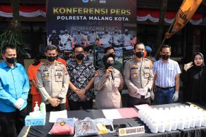 Press release di Polresta Malang Kota. (ist) - Tuduh Korban Lakukan Penganiayaan, Ujungnya Rampas Handphone