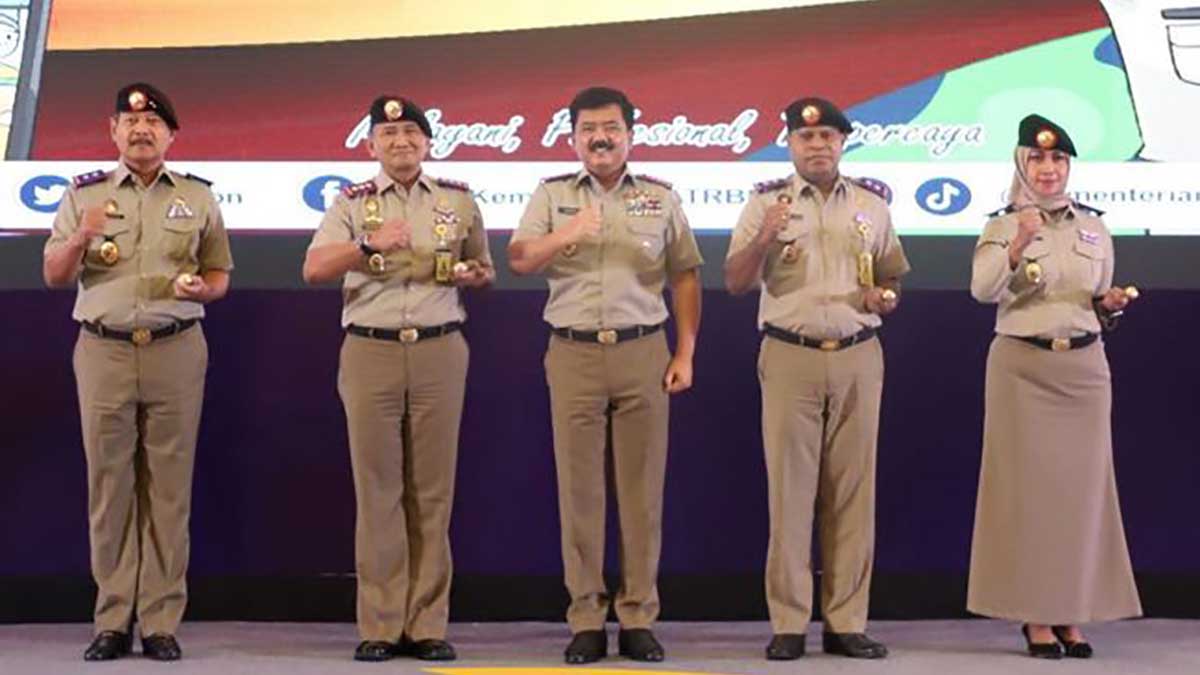 Seragam baru Kementerian ATR/BPN. (ist) - Begini Tampilan Seragam Baru Pegawai ATR/BPN, Pakai Tongkat dan Baret