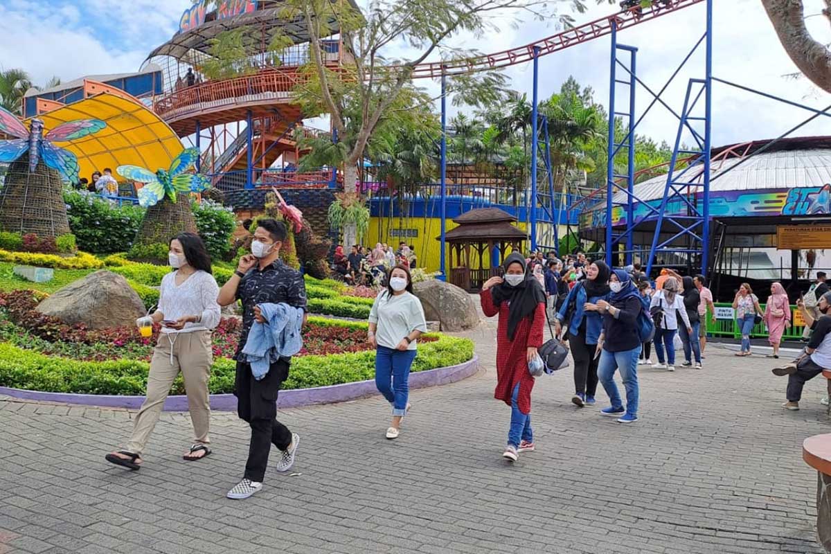 Suasana libur panjang di wahana Jatimpark di Kota Batu. (dik) - Libur Panjang Usai, Wisata Buatan Masih Jadi Pilihan Utama