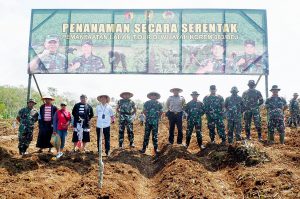 Tanam Serentak, Bukti Komitmen Korem Baladhika Jaya Dukung Ketahanan Pangan