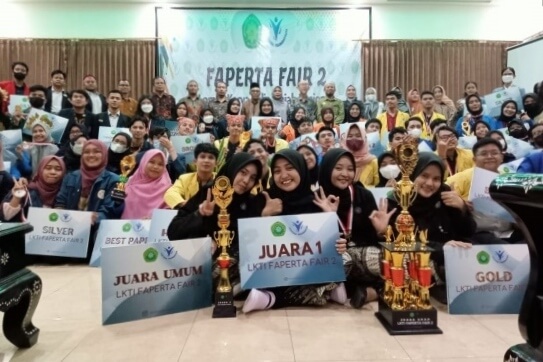 tim mahasiswa polinema dalam ajang lomba karya tulis ilmiah nasional. ist