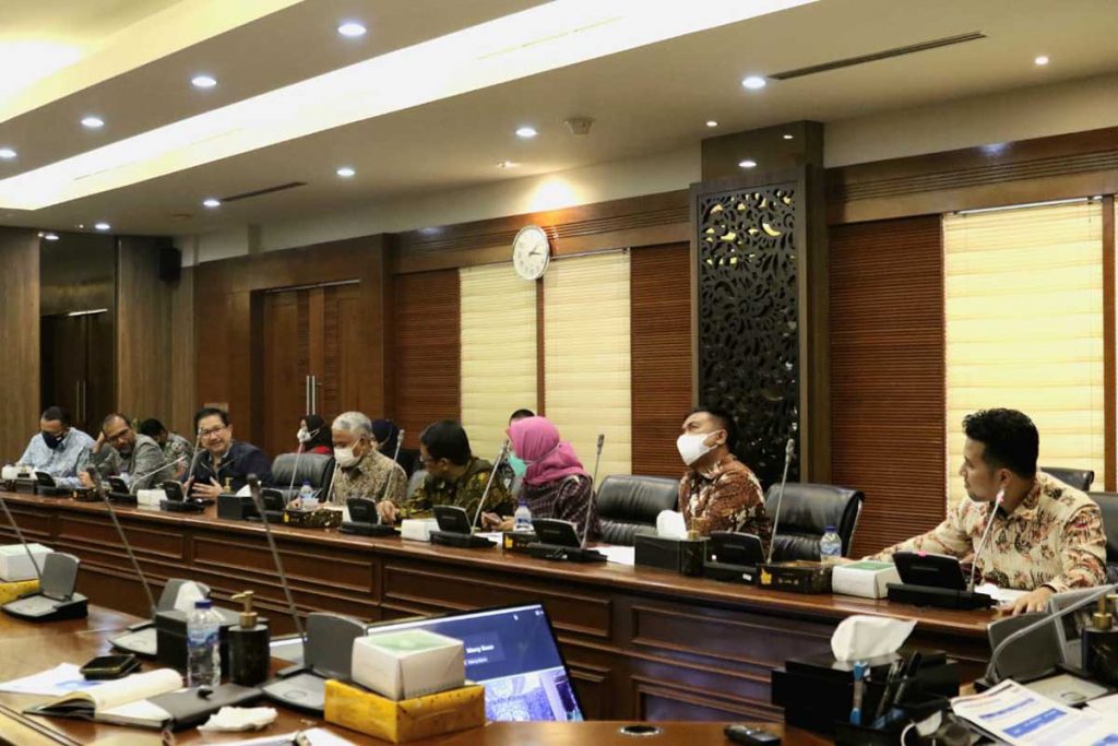 Wagub Jatim Emil Elestianto Dardak menghadiri rapat koordinasi proyek KPBU SPAM Umbulan di Kantor Kementerian Koordinator Bidang Perekonomian RI - Pemprov Jatim Terus Kawal Proyek Pemanfaatan SPAM Umbulan