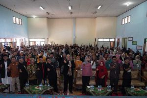 Wali Kota Batu bersama panitia dan peserta Bisnis Training. (ist) - Business Basic Training Cetak Karakter Pengusaha Muslim yang Kuat