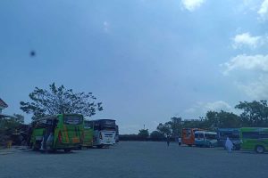 Area Parkir Wisata Religi Makam Gus Dur. (ful) - Area Parkir Wisata Religi Makam Gus Dur Dibuka Kembali
