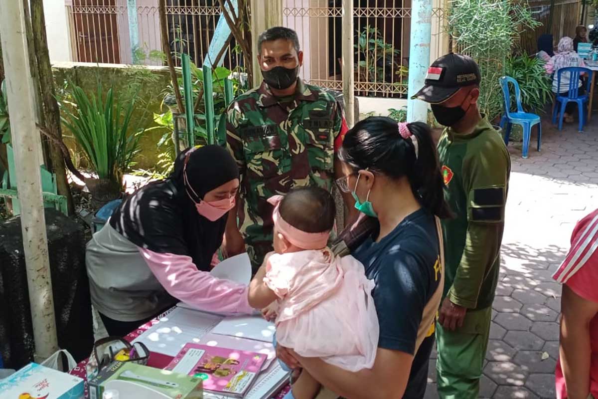 Babinsa Kidul Dalem dampingi Posyandu Balita. (ist) - Babinsa Kidul Dalem Dampingi Posyandu Balita