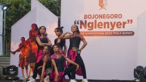 Bojonegoro Nglenyer Dance Competition - Bupati Anna: Dorong Anak Lebih Kreatif dan Percaya Diri - Semarak Nglenyer Dance Competition