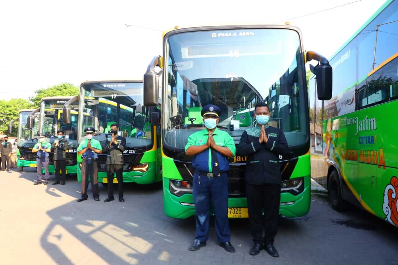 gubernur khofifah resmikan operasional bus trans jatim koridor i ok