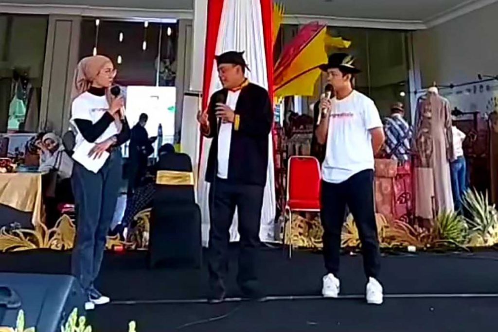 Kadisparta saat menutup kegiatan Expo Pariwisata dan Ekonomi Kreatif Nusantara 2022. (dik) - Tutup Expo Pariwisata, Disparta Batu Launching KWB Super Adventure 5