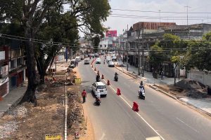 Kawasan Zona Tiga Kayutangan Heritage masih dalam proses pengerjaan. (bim) - Pemkot Malang Bakal Terapkan Satu Arah di Kayutangan, Usai Zona Tiga Rampung