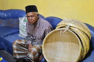 Keadaan korban seusai dihajar tersangka. (ist) - Pedagang Tempeh Keliling Dihajar Perampok, Uang Belasan Juta Rupiah Amblas