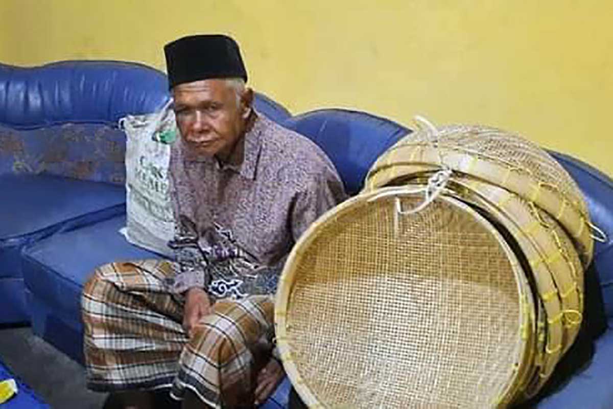 Keadaan korban seusai dihajar tersangka. (ist) - Pedagang Tempeh Keliling Dihajar Perampok, Uang Belasan Juta Rupiah Amblas