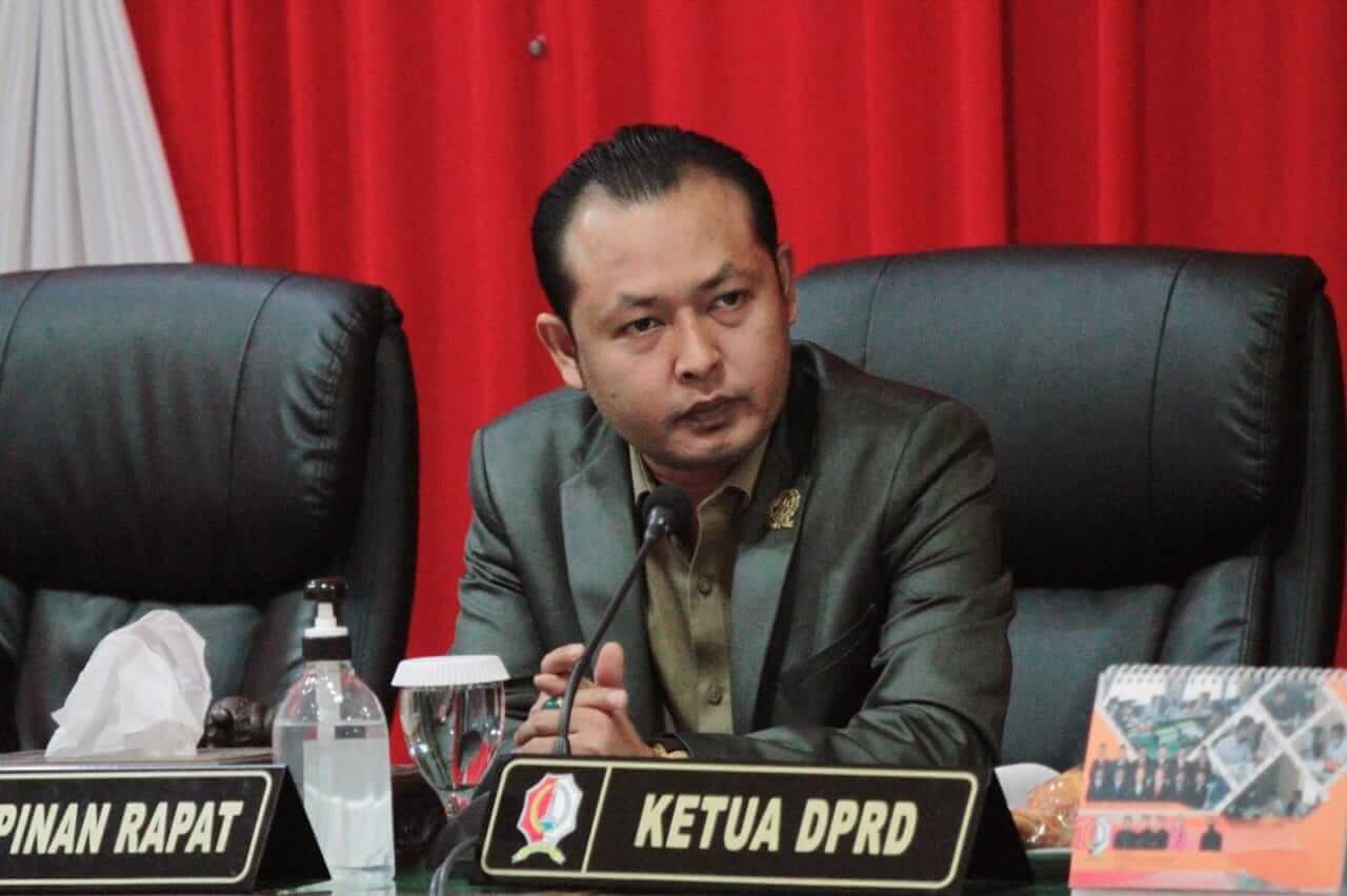 ketua dprd bojonegoro abdulloh umar