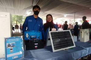 mahasiswa teknik elektro universitas negri malang dan listrik portabel ws6