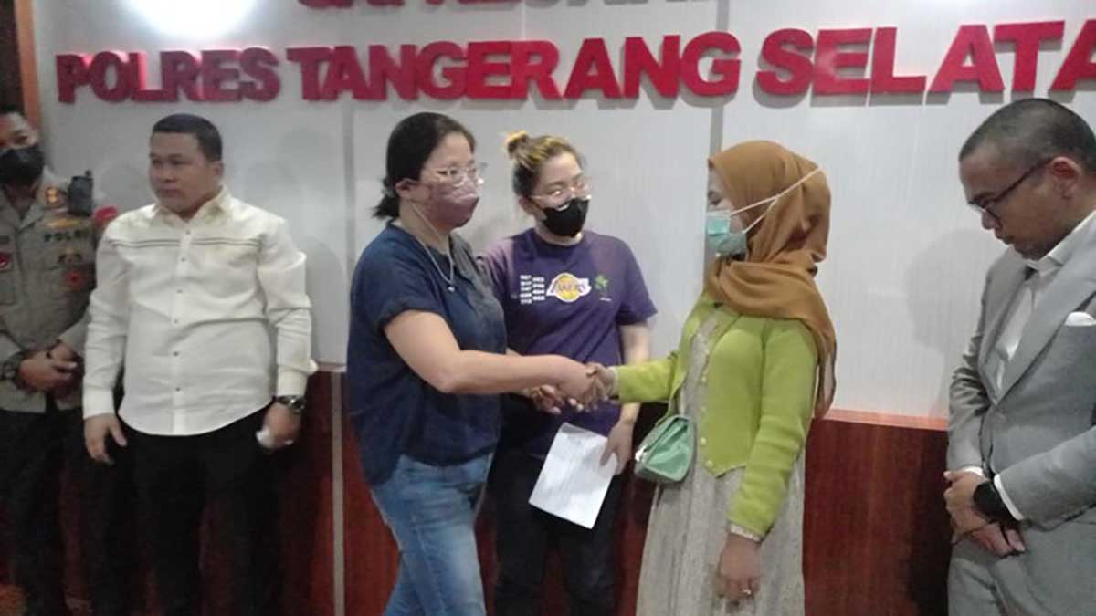 Kasus Mbak Alfamart VS Wanita Pencuri Cokelat Berakhir Damai
