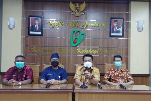Plt Direktur RSUD, Budi Nugroho ketika pemaparan. (ful/mzm) - Budi Nugroho: Proses Persalinan Sudah Sesuai Prosedur Operasional