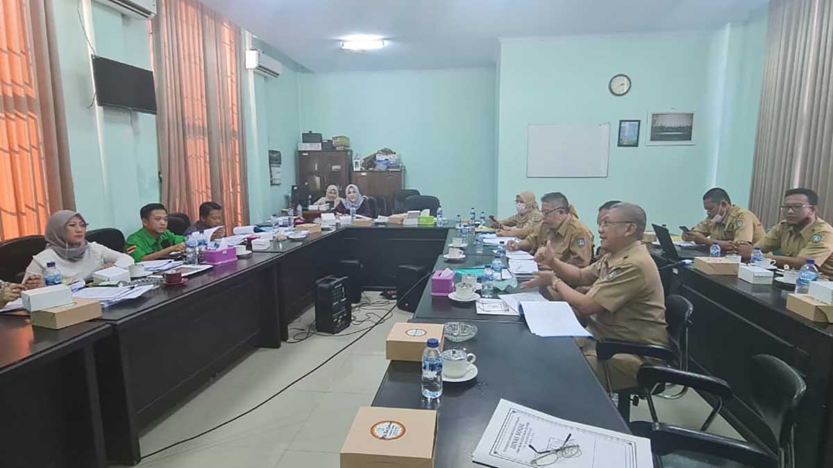 Suasana hearing di ruang komisi D. (ful) - Hearing Komisi D Terkait Perlindungan Anak dan Perempuan