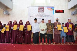 wali kota malang sutiaji bersama jajaran gerbang kampoeng quran wijaya kusama usai pengukuhan
