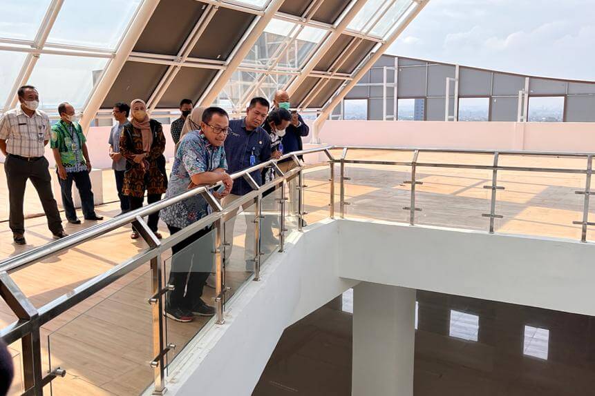 wali kota malang sutiaji saat meninjau gedung mcc usai melaksanakan rakor dengan dinas terkait. bim