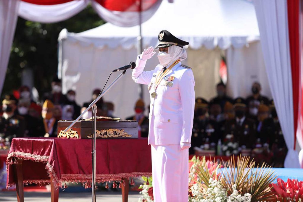 Wali kota Batu sebagai Inspektur Upacara. (ist) - Momen Hari Kemerdekaan RI, Wali Kota Ajak Masyarakat Bangkit Bersama