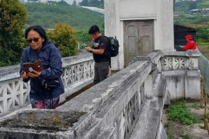 aktifitas blg di sebuah obyek wisata.