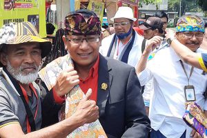 Anggota Komisi B DPRD Provinsi Jatim, Dr. Ir. Daniel Rohi, M. Eng. Sc. (dik) - DPRD Jatim Rampungkan Perda Desa Wisata