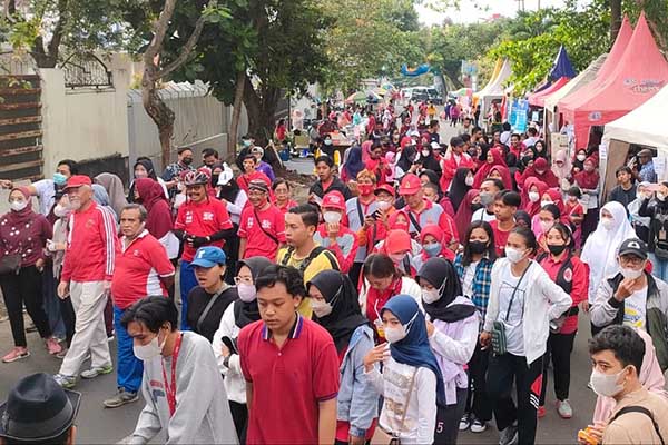 Babinsa Oro Oro Dowo dampingi jalan sehat PMI. (ist) - Babinsa Oro Oro Dowo Dampingi Jalan Sehat PMI