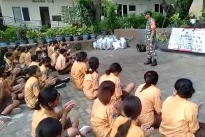 Babinsa Pisangcandi edukasi panca krida pada Saka Wira Kartika SMK Bhakti Luhur. (ist) - Babinsa Pisangcandi Edukasi Panca Krida pada Saka Wira Kartika SMK Bhakti Luhur