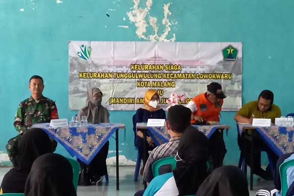 Babinsa Tunggulwulung dampingi sosialisasi Gerakan Masyarakat Sehat. (ist) - Babinsa Tunggulwulung Dampingi Sosialisasi Gerakan Masyarakat Sehat