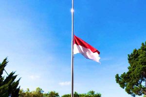 Bendera setengah tiang. (ist) - Hari Kesaktian Pancasila 1 Oktober, Masyarakat Diminta Kibarkan Bendera Setengah Tiang