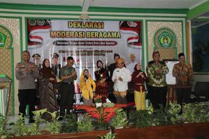 Dandim 0833 hadiri Deklarasi Moderasi Beragama. (ist) - Hadiri Deklarasi Moderasi Beragama MIN 1, Begini Pesan Dandim 0833